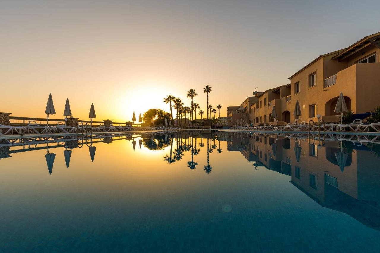 Hotel Arenas De Son Bou Exteriér fotografie